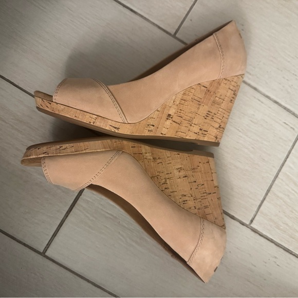 TOMS Stella Wedges - Picture 7 of 10